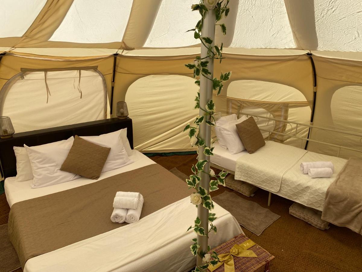 Fonclaire Holidays Glamping 'Luxury Camping' Blond Eksteriør bilde